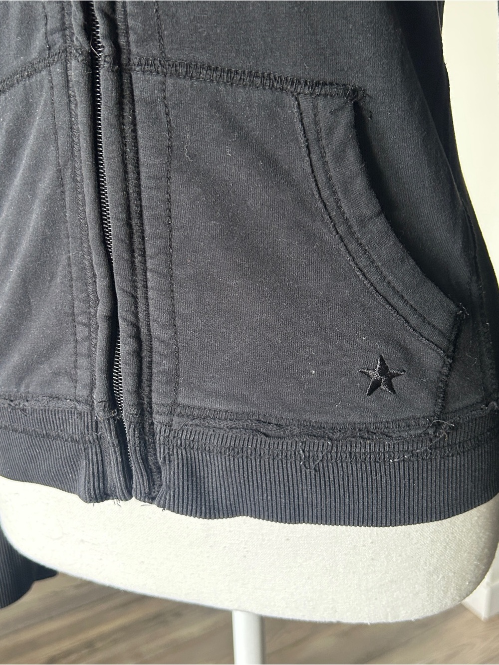Y2K “Garage” Black ‘Newport’ Embroidered Graphic Zip-up Tracksuit Top - Picture 3 of 6